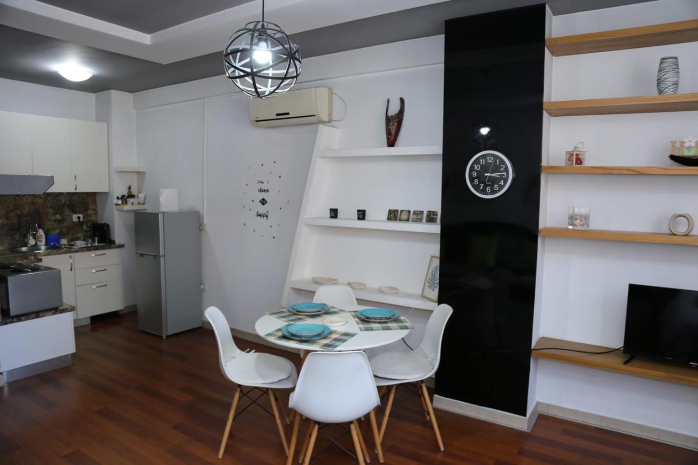 Ergi'S Host Apartment Tiranë Ngoại thất bức ảnh