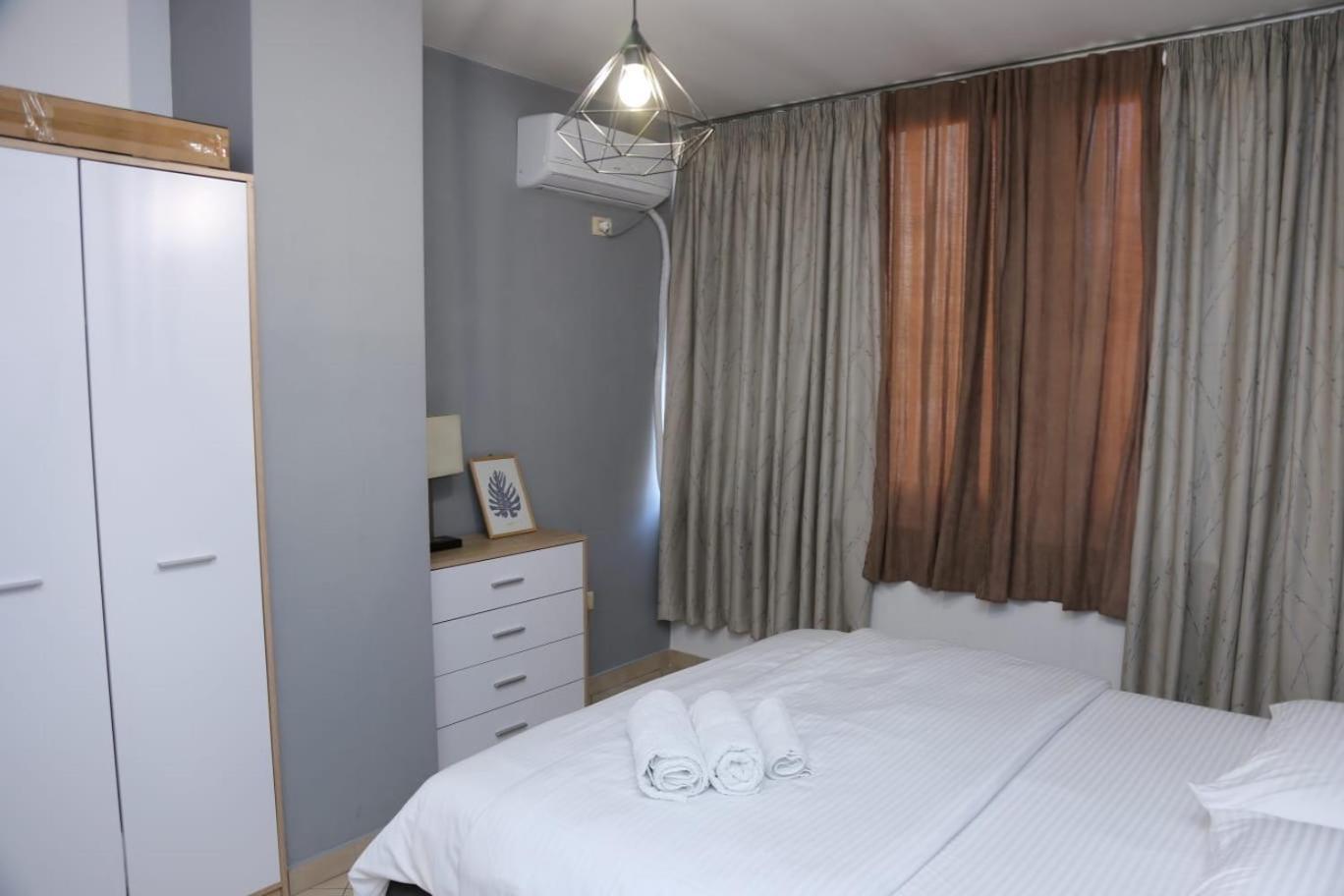 Ergi'S Host Apartment Tiranë Ngoại thất bức ảnh