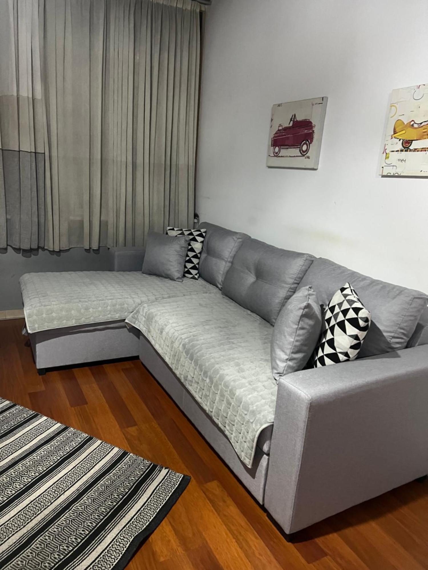 Ergi'S Host Apartment Tiranë Ngoại thất bức ảnh