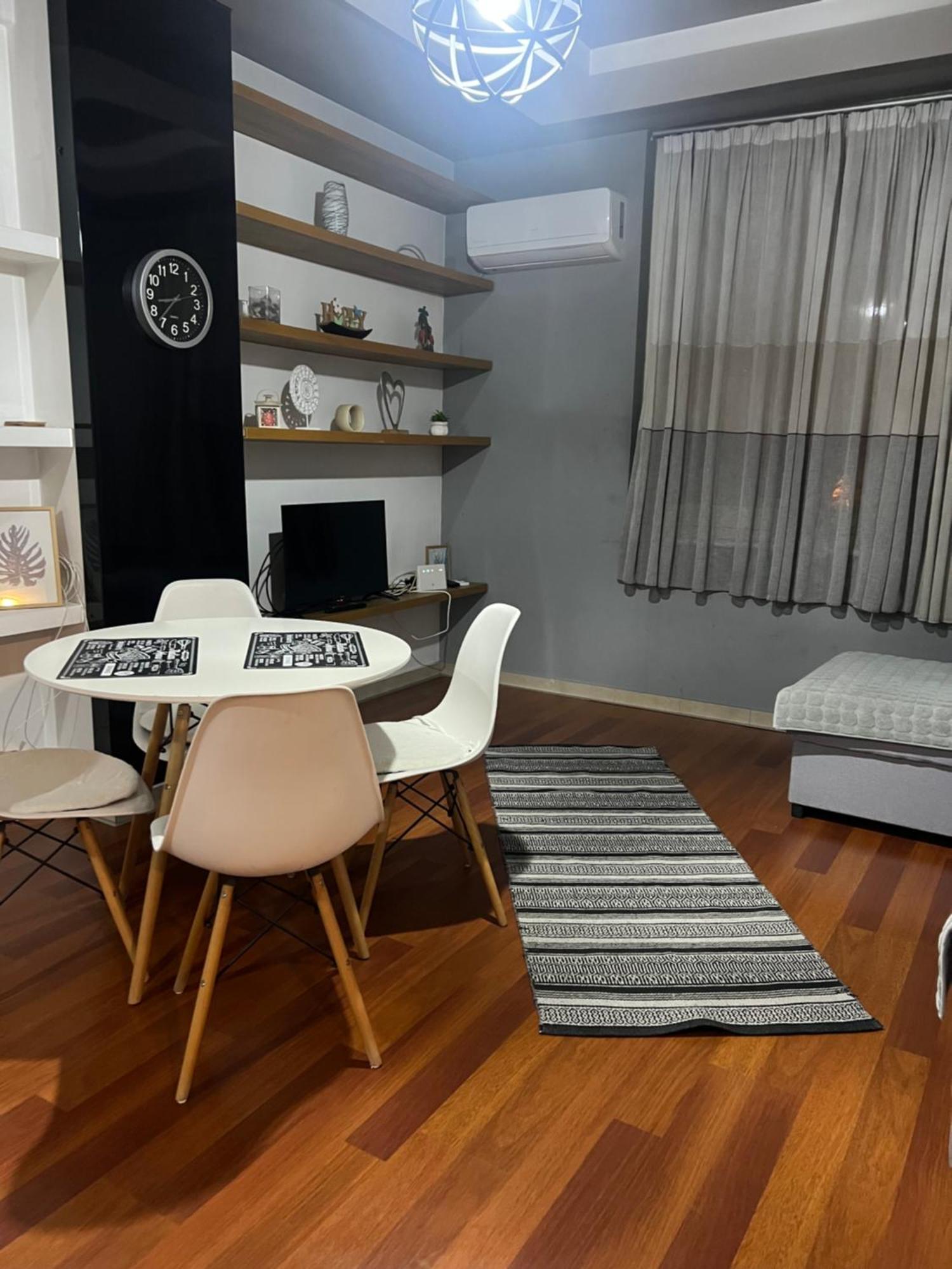 Ergi'S Host Apartment Tiranë Ngoại thất bức ảnh