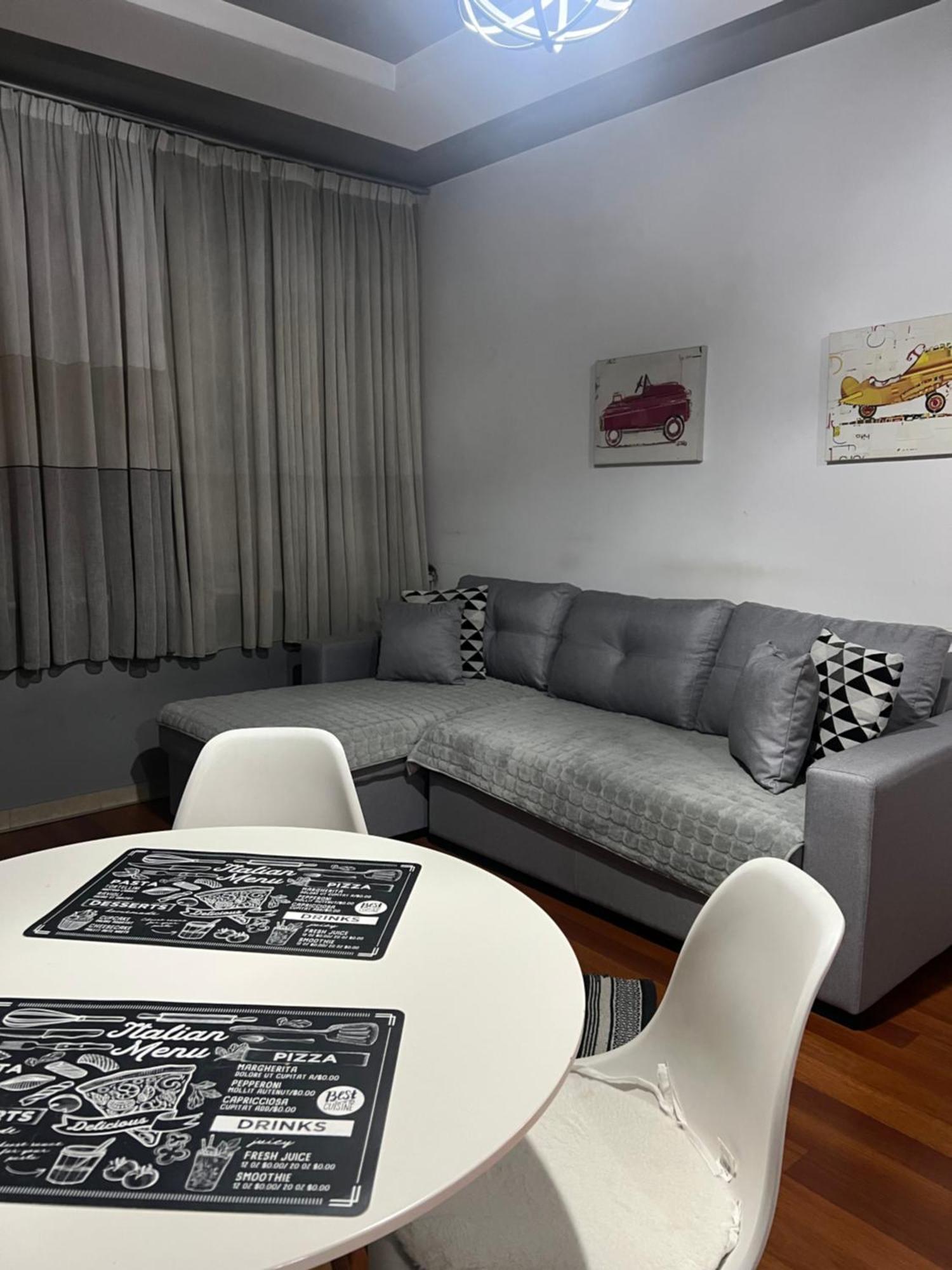 Ergi'S Host Apartment Tiranë Ngoại thất bức ảnh